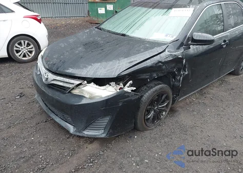 2013 Toyota Camry Le z USA, uszkodzony, nr VIN 4T4BF1FK5DR280939
